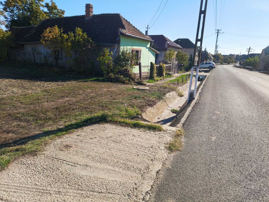 Teren intravilan de vânzare în Tiream, intrarea în sat dinspre Carei cu acces direct la drumul principal - Vedere 4