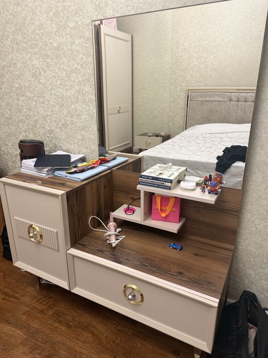 Спальный гарнитур в хорошем состоянии