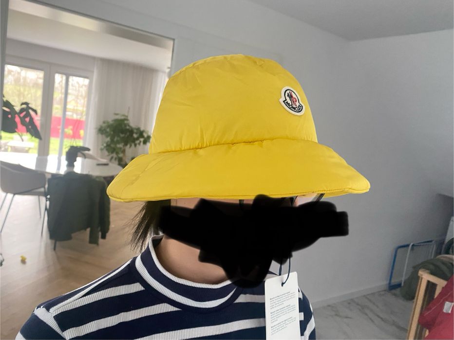 Palarie Moncler noua cu ericheta