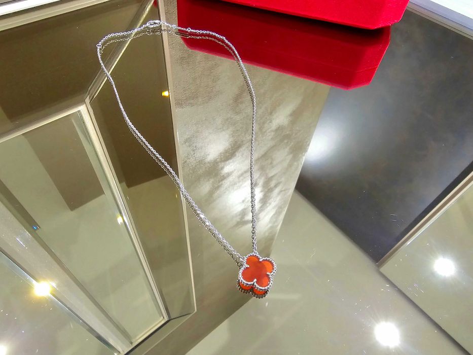 Van Cleef & Arpels VCA Silver Red 1 Motif Alhambra Clover Дамско Колие