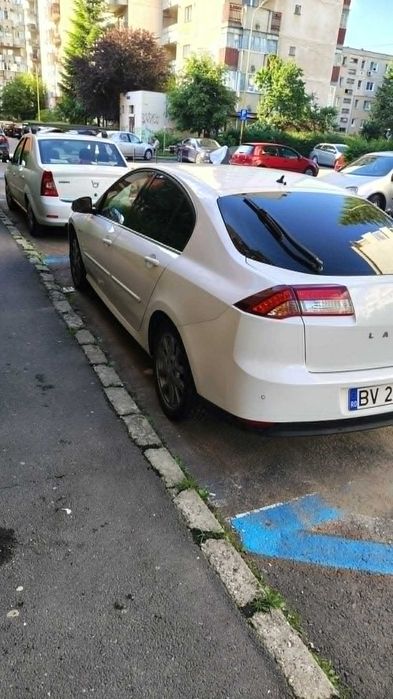 RENAULT Laguna 2014 — imagine 4