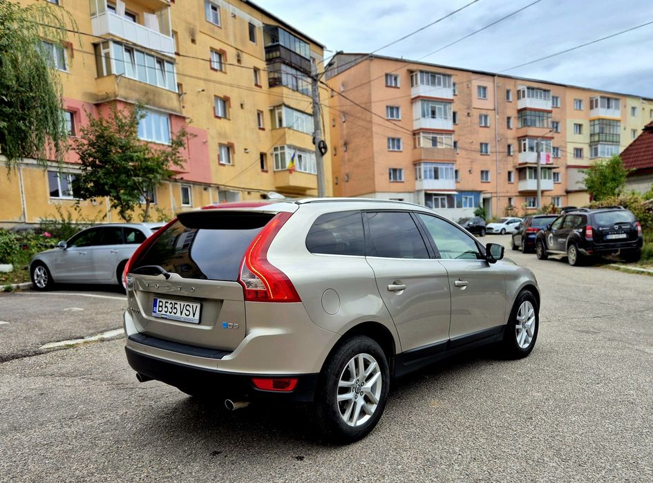 Volvo Xc60 D5 SUMMUM / 2.4 / 4x4