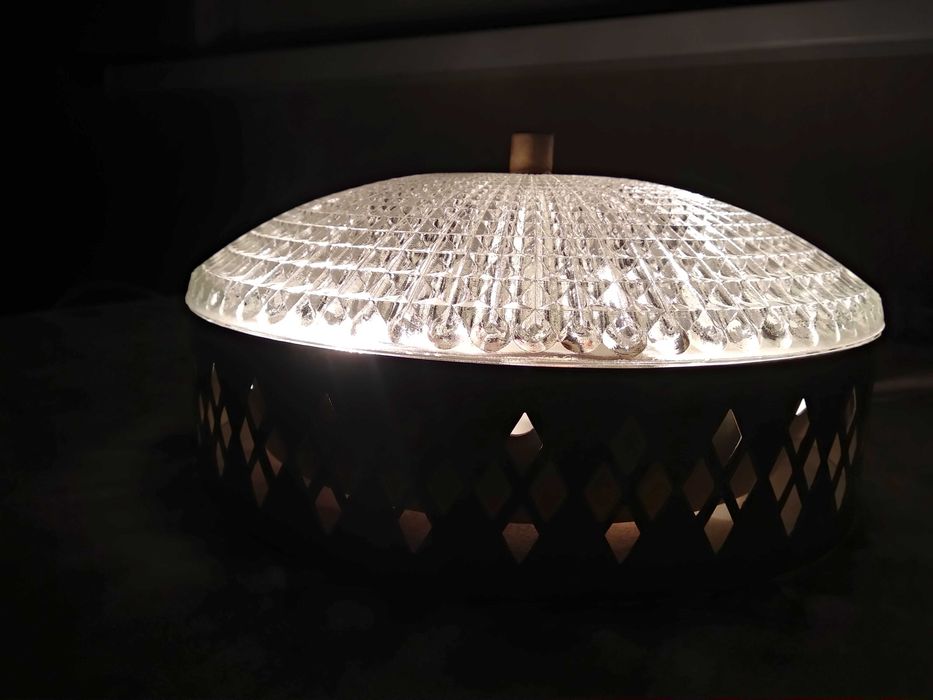 Светильник, настенный, потолочный.