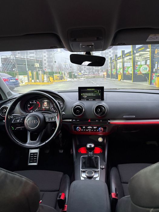 Audi A3 8V 2017 • 1.6 TDI 110 CP • Manual • Carplay