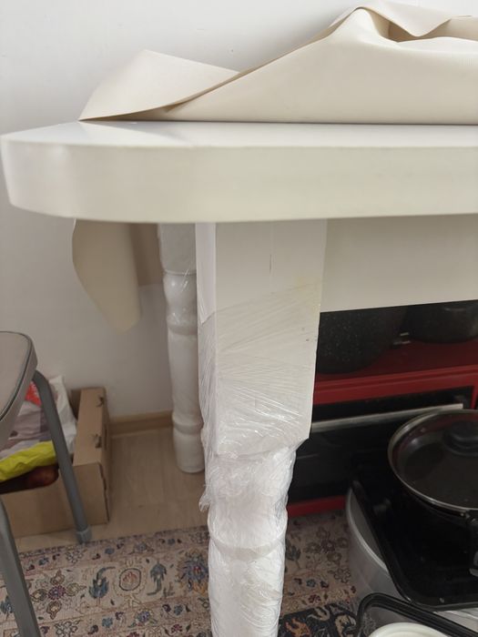 Продается обеденный стол с 6 стульями