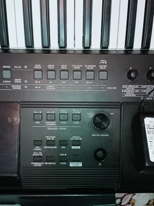 Yamaha E463 синтизатор