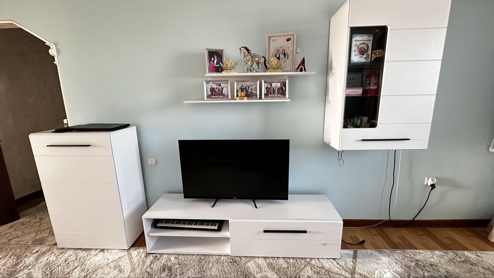 Продам шкаф под ТВ