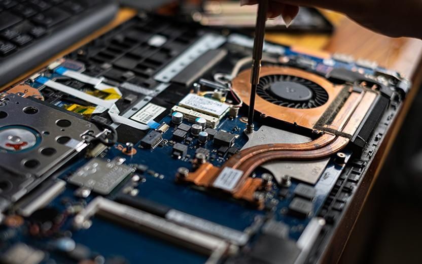Reparatii laptop sau PC  + Consultanta + Instalare Windows sau Office pentru laptop sau PC ieftin la domiciliul clientului de calitate si cu licenta !