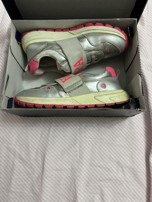 Кроссовки для девочки