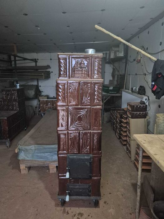 Vând sobe de teracotă pe cadru metalic