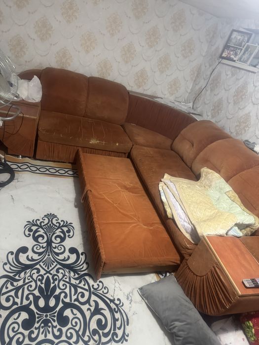 Диван раскладной с полками