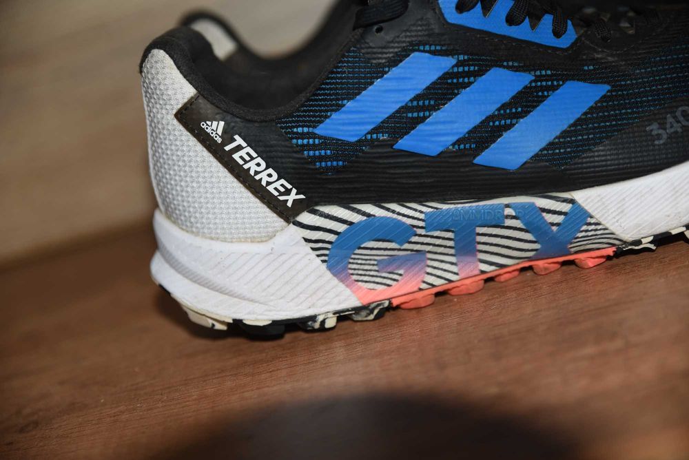 Adidas Terrex Gore Tex оригинални маратонки номер 42 2/3