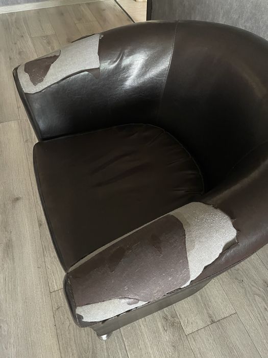 Продам кресло кожа