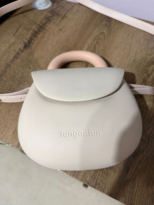 Продавам дамска чанта