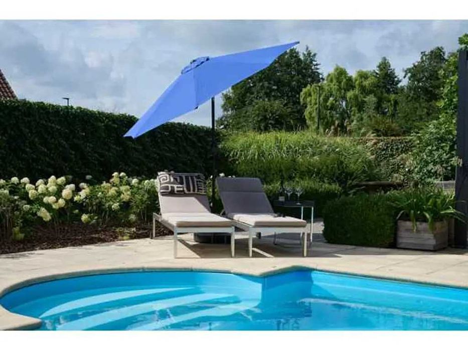 Umbrelă înclinabilă cu manivelă, nouă, în ambalajul original.