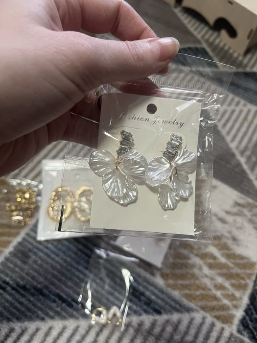 Продам новые серьги/браслет