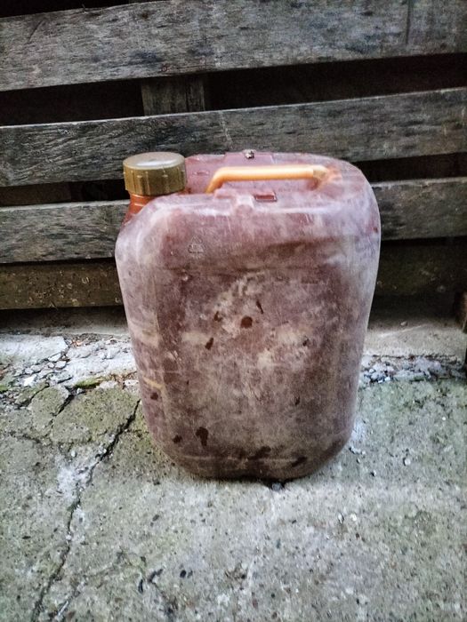 Продам коныстры. 20-30л