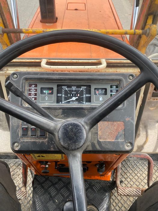 Fiat 780 DTC cu Încărcător Profesional