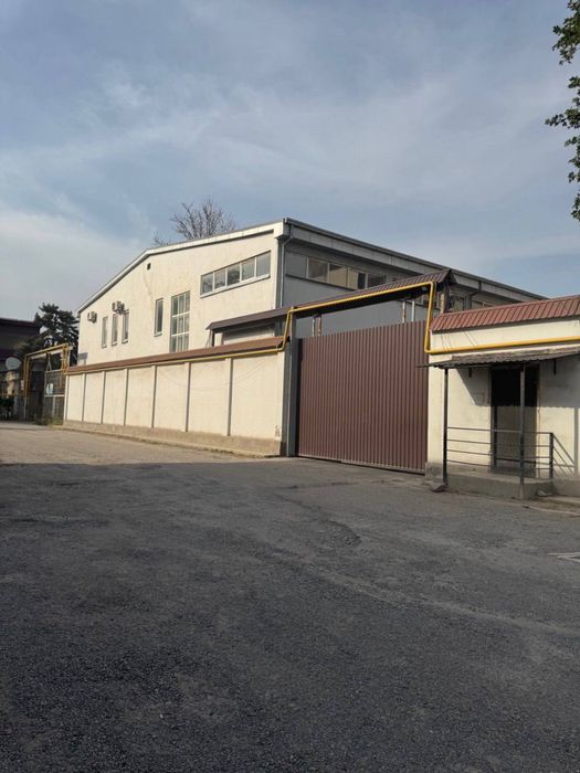 Бектемир Продаётся производственное здание, 32,5 сотки, 3 936м2