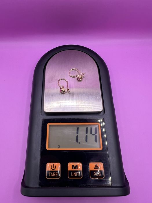 Продам золотые - детские серьги.