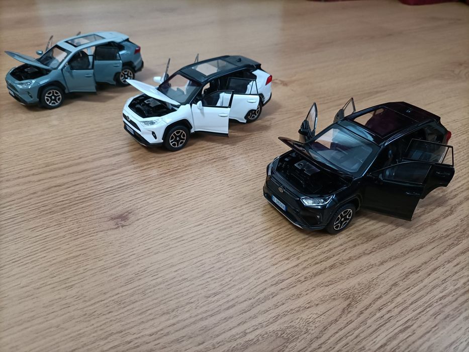 Machete metalice Toyota