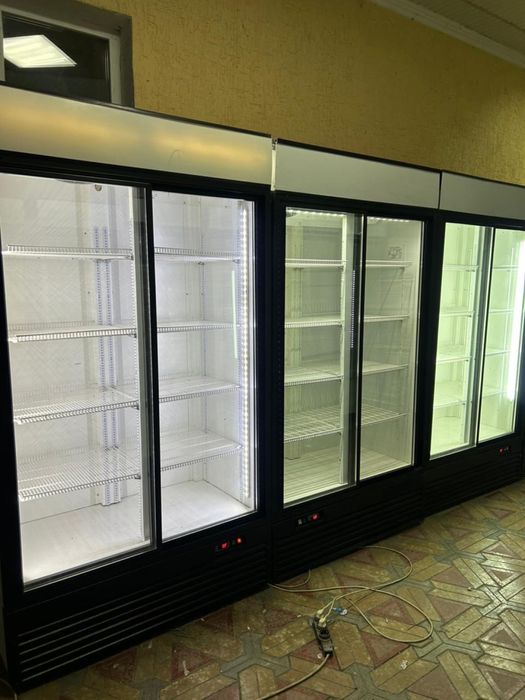 Витринный холодильник