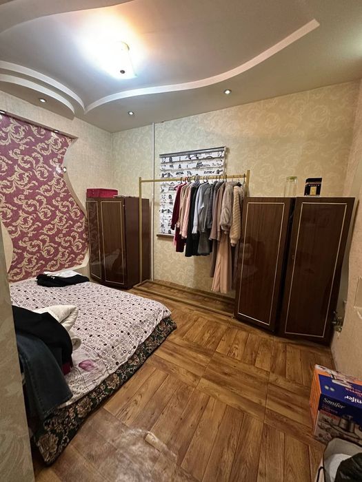 Сергели мошина бозор рупарасидаги махаллада ховли сотилади