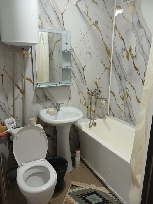 Квартира посуточно 1мкр 4д