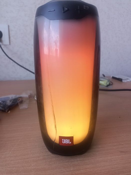 Продам колонку JBL оригинал