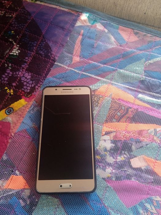 Продам телефон рабочий