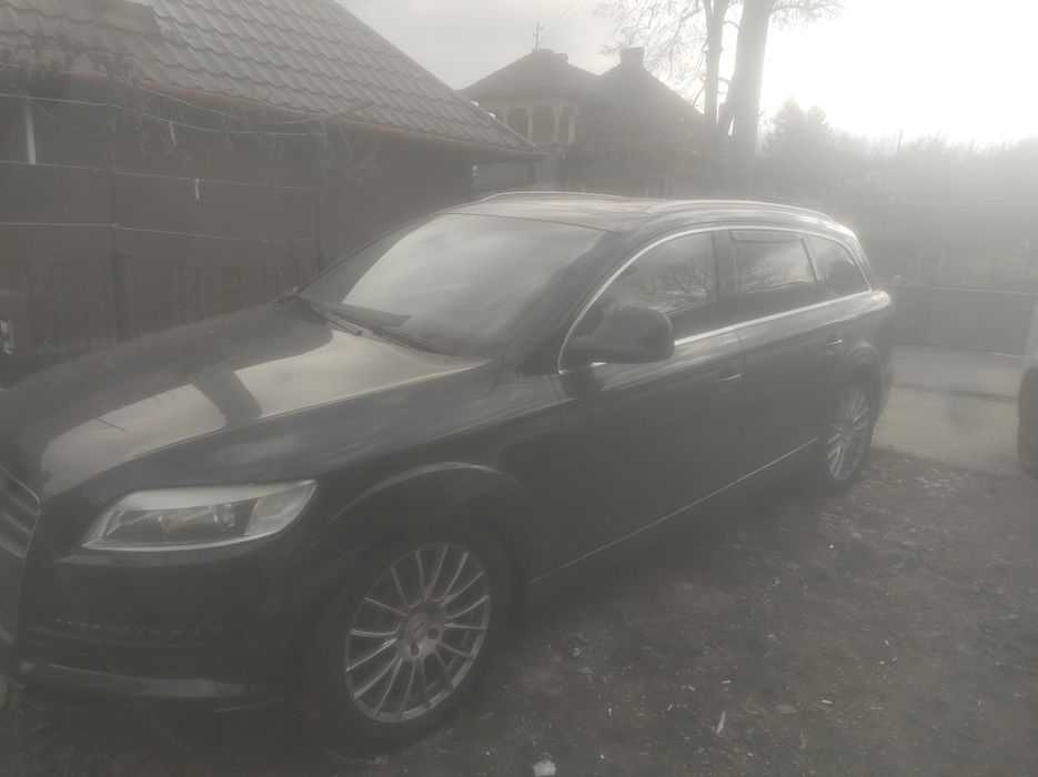 Vând Audi Q7 in stare buna