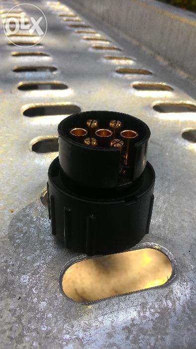 Adaptor electric 7/13 sau 13/7 pini pentru remorci,platforme si rulote