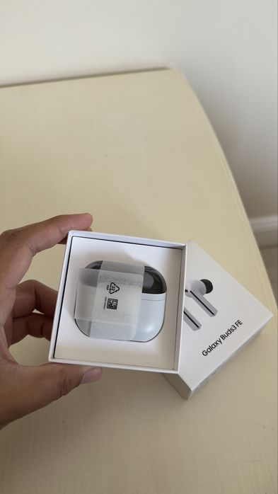 Наушники Samsung Galaxy Buds3 FE серый