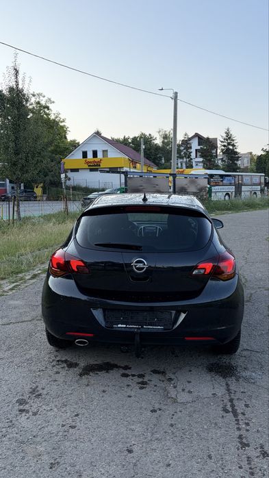 Opel astra j 2012