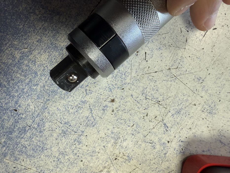 Ударна отверка Force с 4 накрaйника