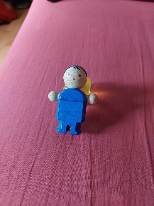 Игрушки пластиковые