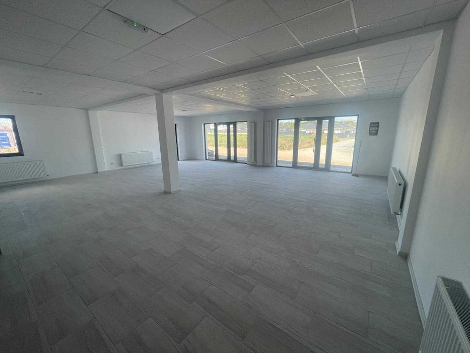 DE ÎNCHIRIAT – Spatiu comercial nou, 116 mp utili | cartier GRIVIȚA – VASLUI