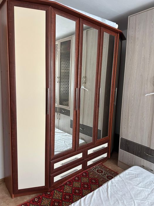 Продам шкаф плательный