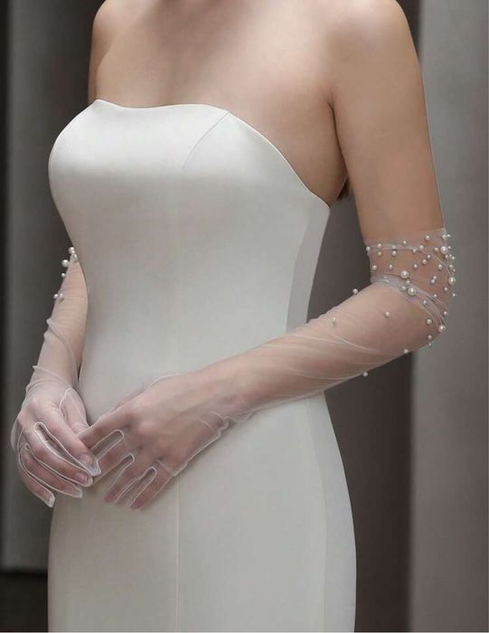 бели ръкавици с перли