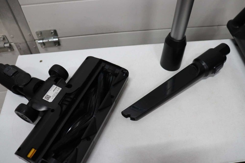 Вертикална прахосмукачка Hoover HF1 Plus, turbo, Led