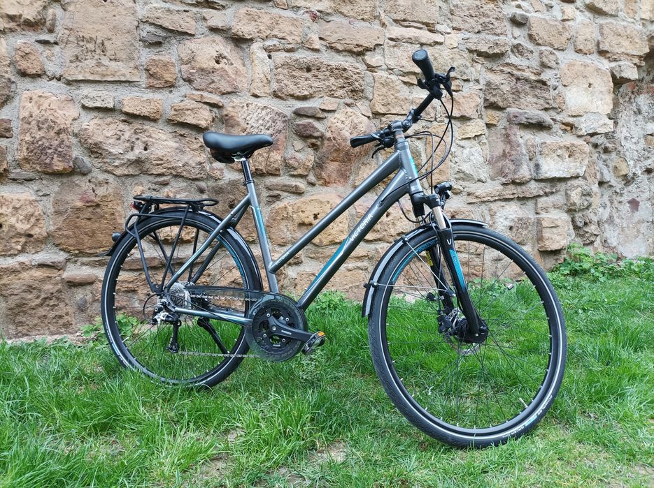 De vanzare bicicleta dama de oras trekking