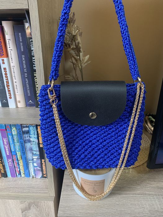 Чанта ръчно изработена , плетена на една кука