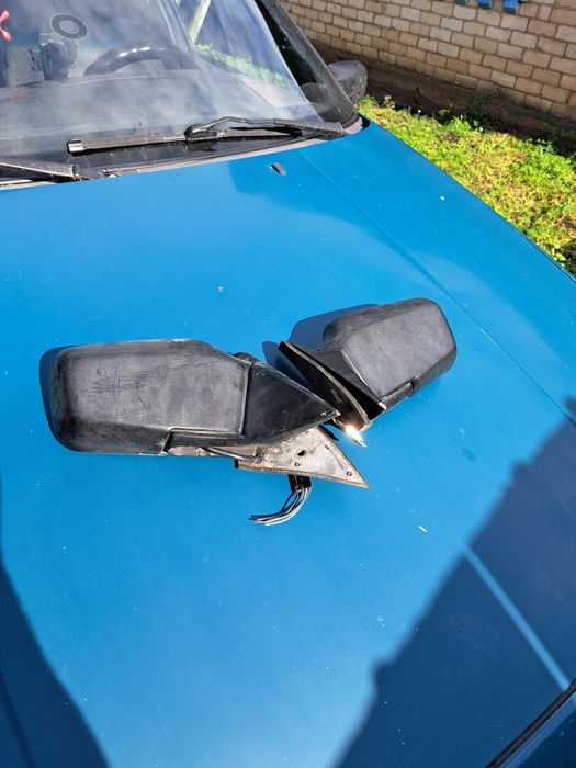 Продам зеркала BMW E34