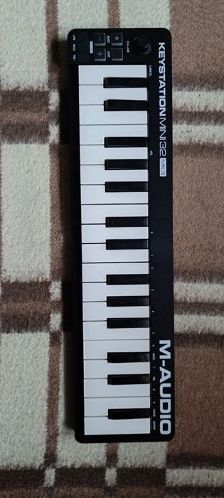Продам Midi-клавиатура M Audio 32 mkz