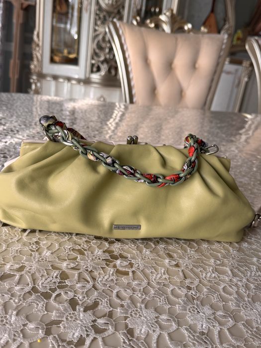 Продам кожаные сумки в хорошем состоянии