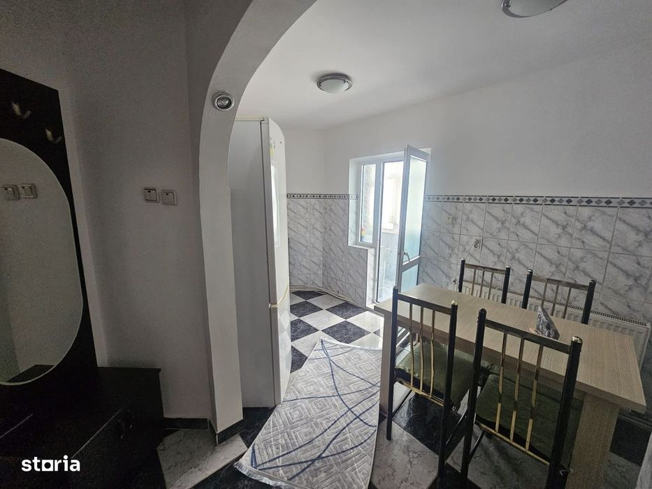 Apartament cu 2 camere de închiriat în Curtea de Argeș.