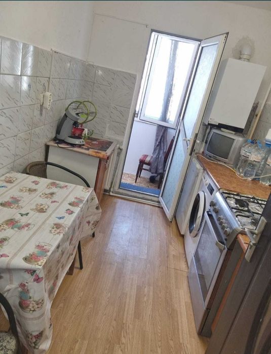 Vand apartament 2 camere Gara Slobozia