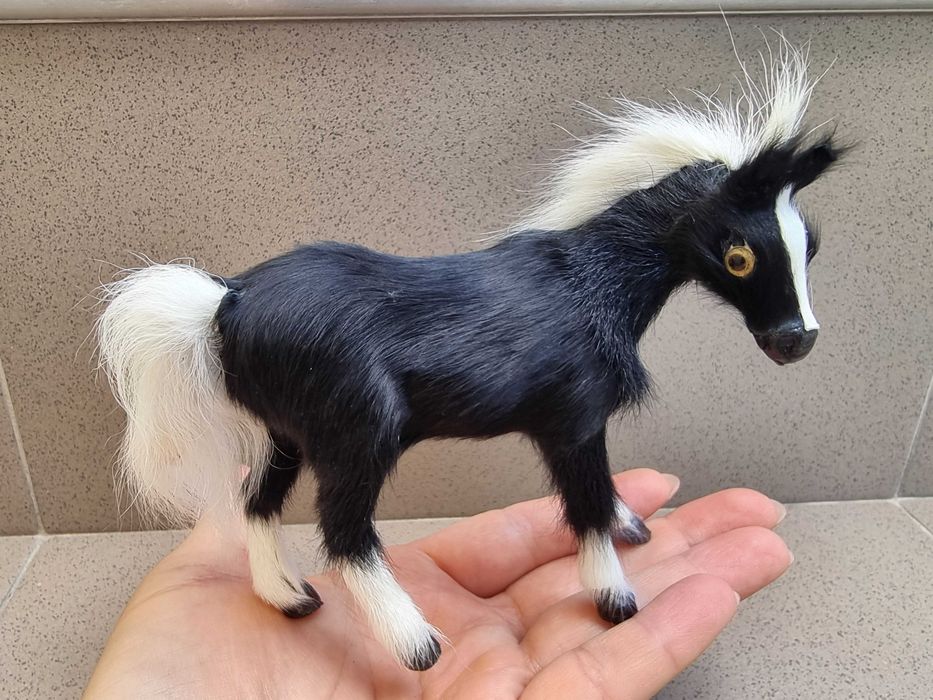 Macheta cal in miniatura, Figurina 13cm