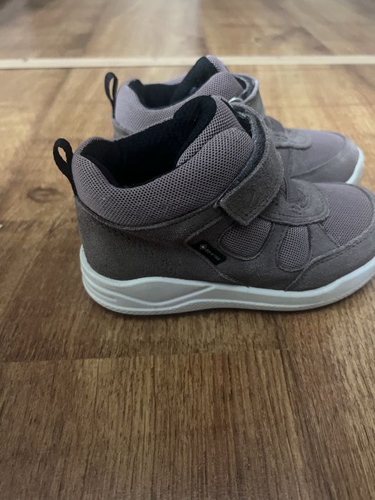 Детские ботинки