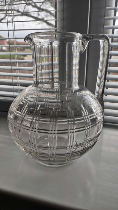 Тежка и голяма кана от кристално стъкло